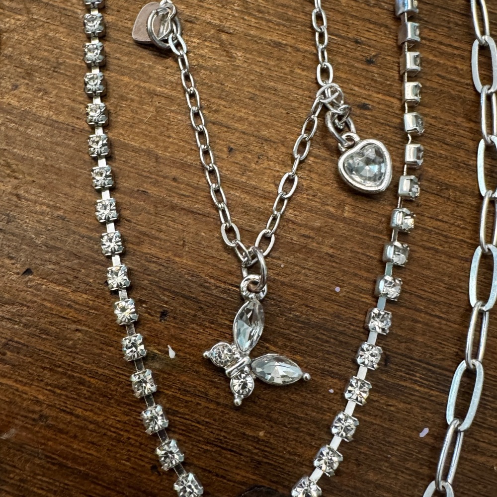 NWOT Rhinestone Butterfly Layered Necklace - Picture 7 of 8
